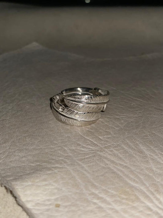 Wide Double Feather Ring